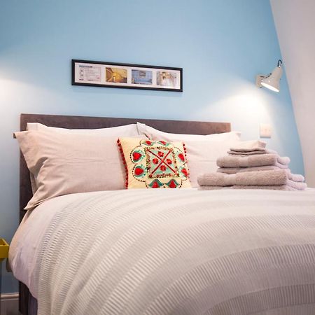 Luxury Bed Just Off The Canal Hotel London Bagian luar foto
